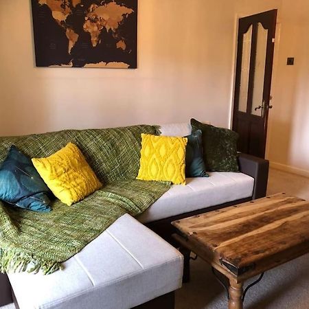 Lovely One-Bed Condo With Free Parking On Premises Sunderland  Bagian luar foto